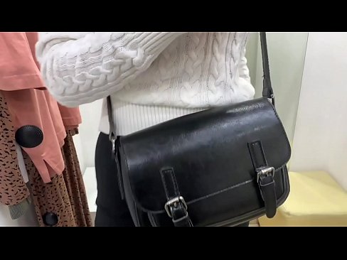 ❤️ Masturbarea în public a tinerei târfe FeralBerry cu un dildo în cabina de probă ️❌  at us ro.slowheat.top ❌